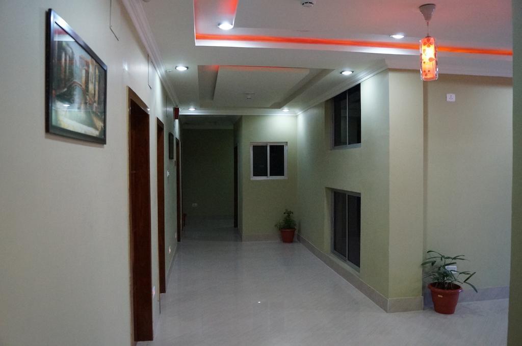 Collection O Hotel Highway Palace Guwahati Exterior foto
