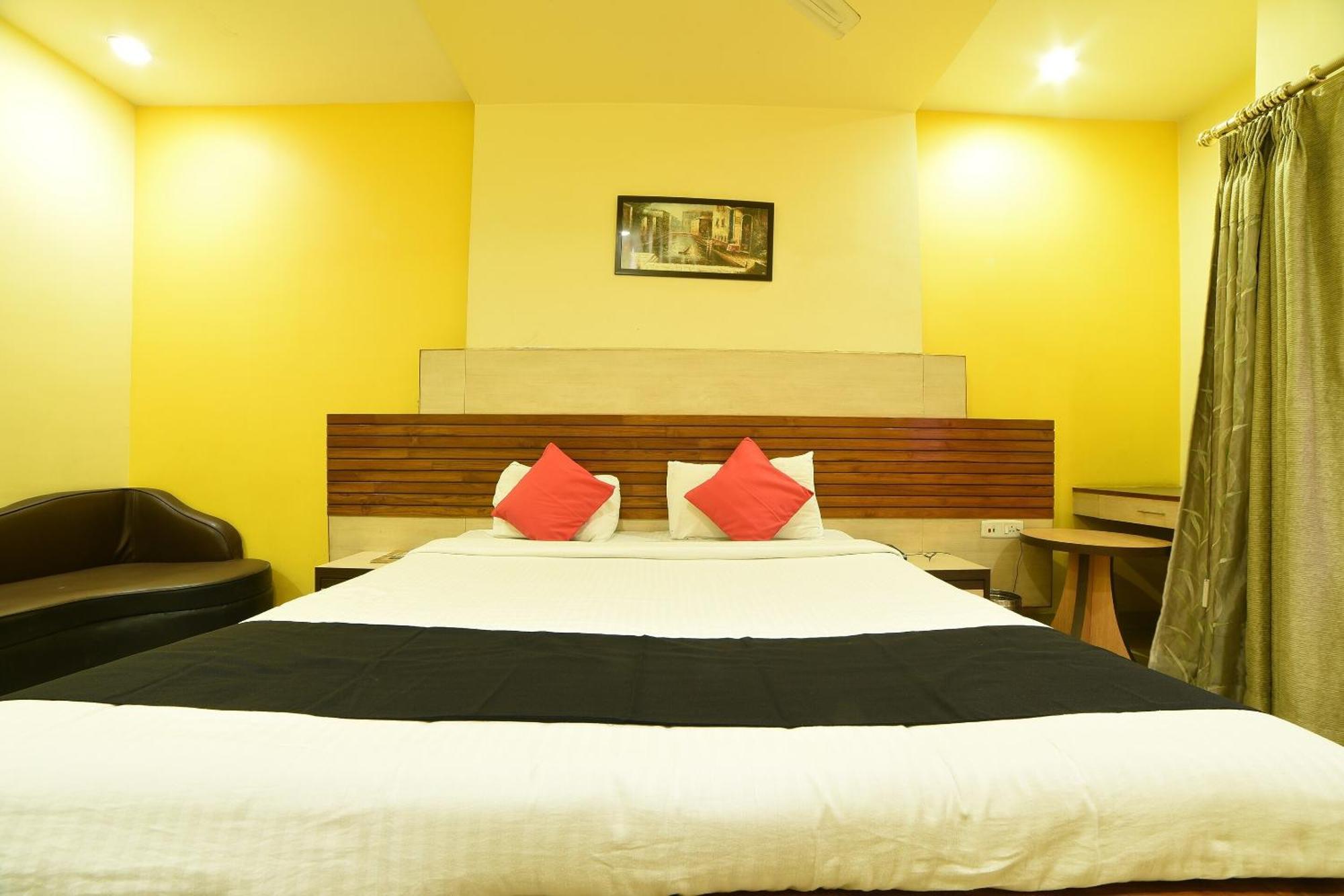 Collection O Hotel Highway Palace Guwahati Exterior foto