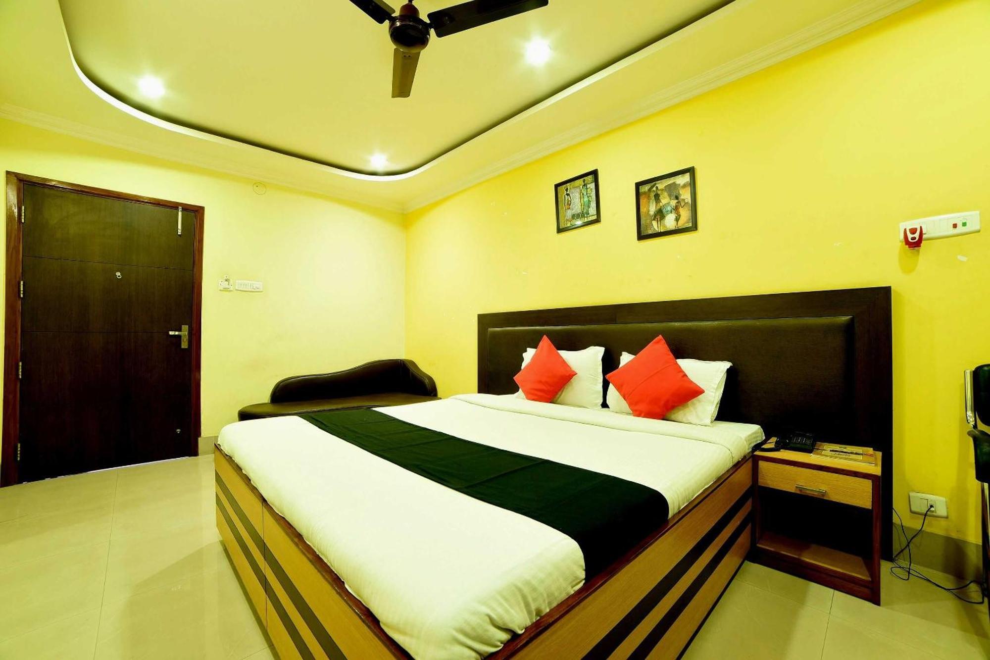 Collection O Hotel Highway Palace Guwahati Exterior foto