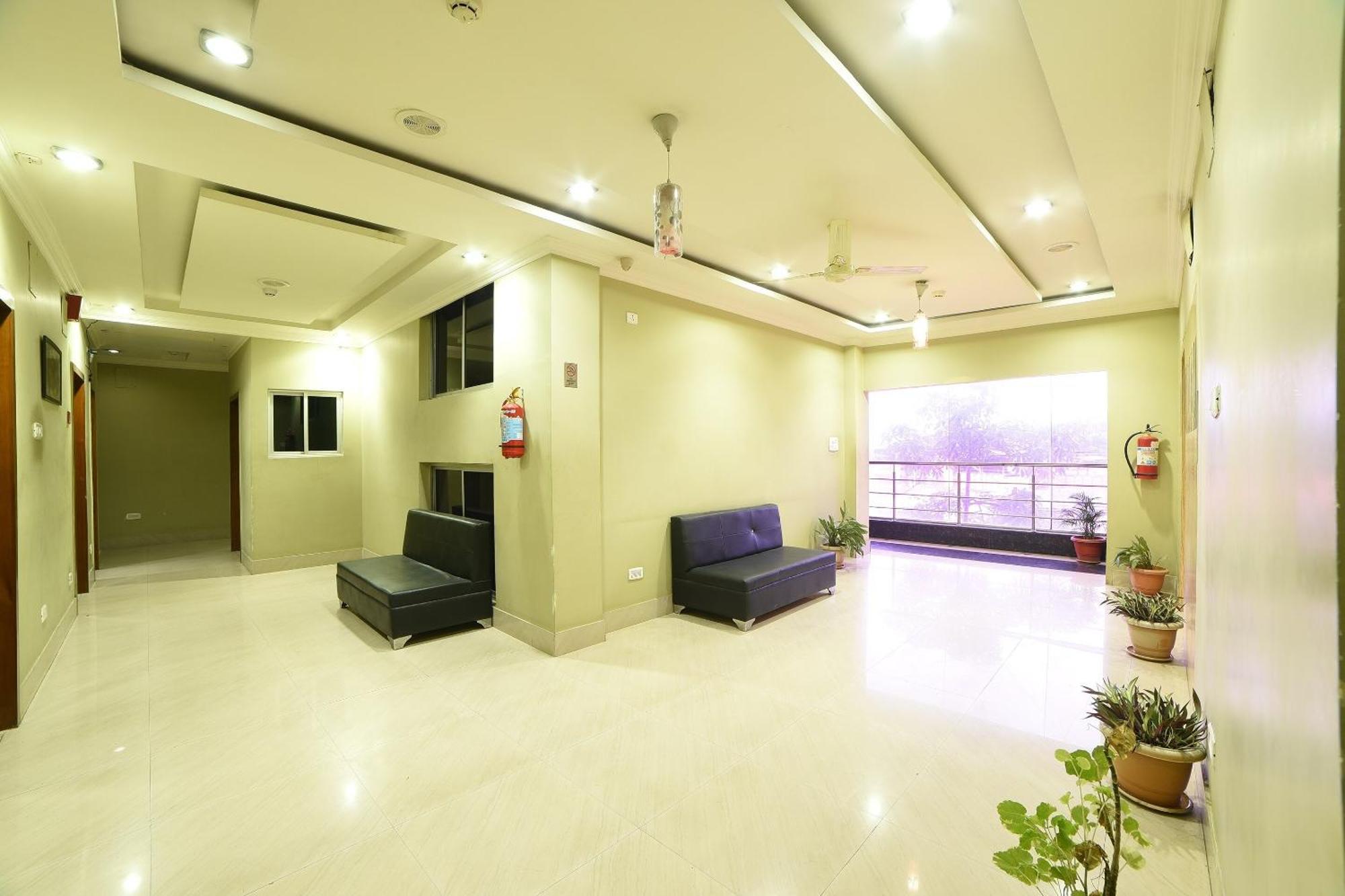 Collection O Hotel Highway Palace Guwahati Exterior foto